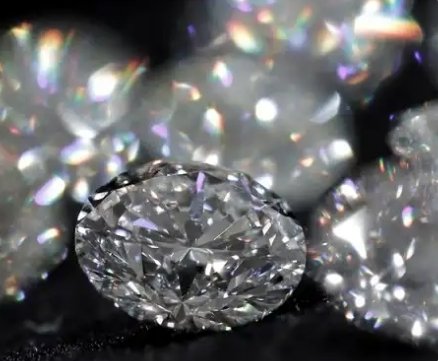 Sleight of Mouth: Fake Diamond Swapped for ₹1.5&hellip;